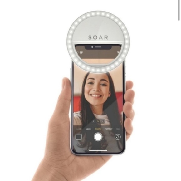 Soar Clip on Selfie Ring Light - Picture 4 of 8